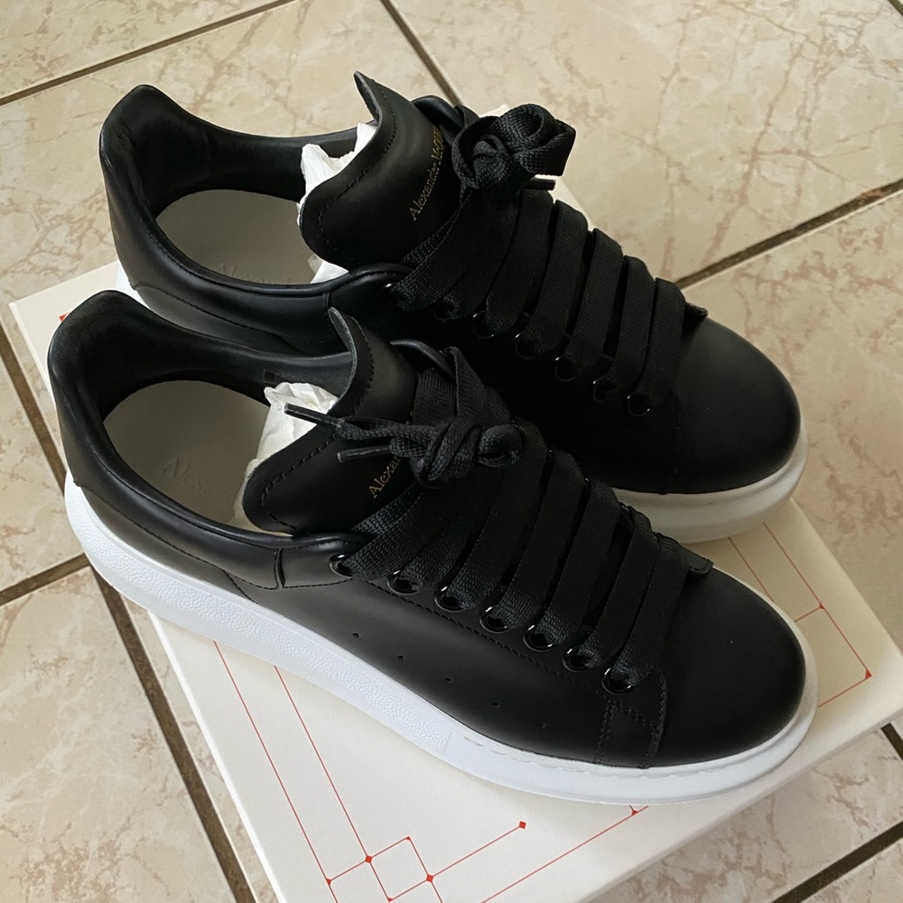 ALEXANDER MCQUEEN Black Oversized Sneakers Womens